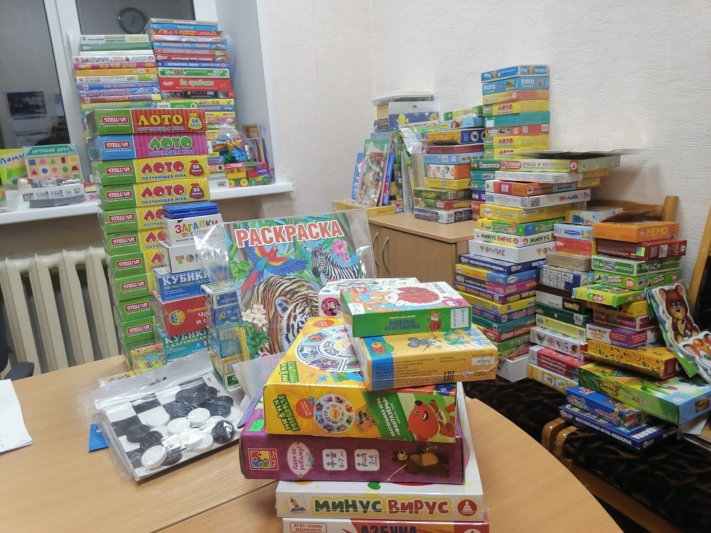 Более 250 настольных игр собрали в Автозаводском районе для детей с ограниченными возможностями