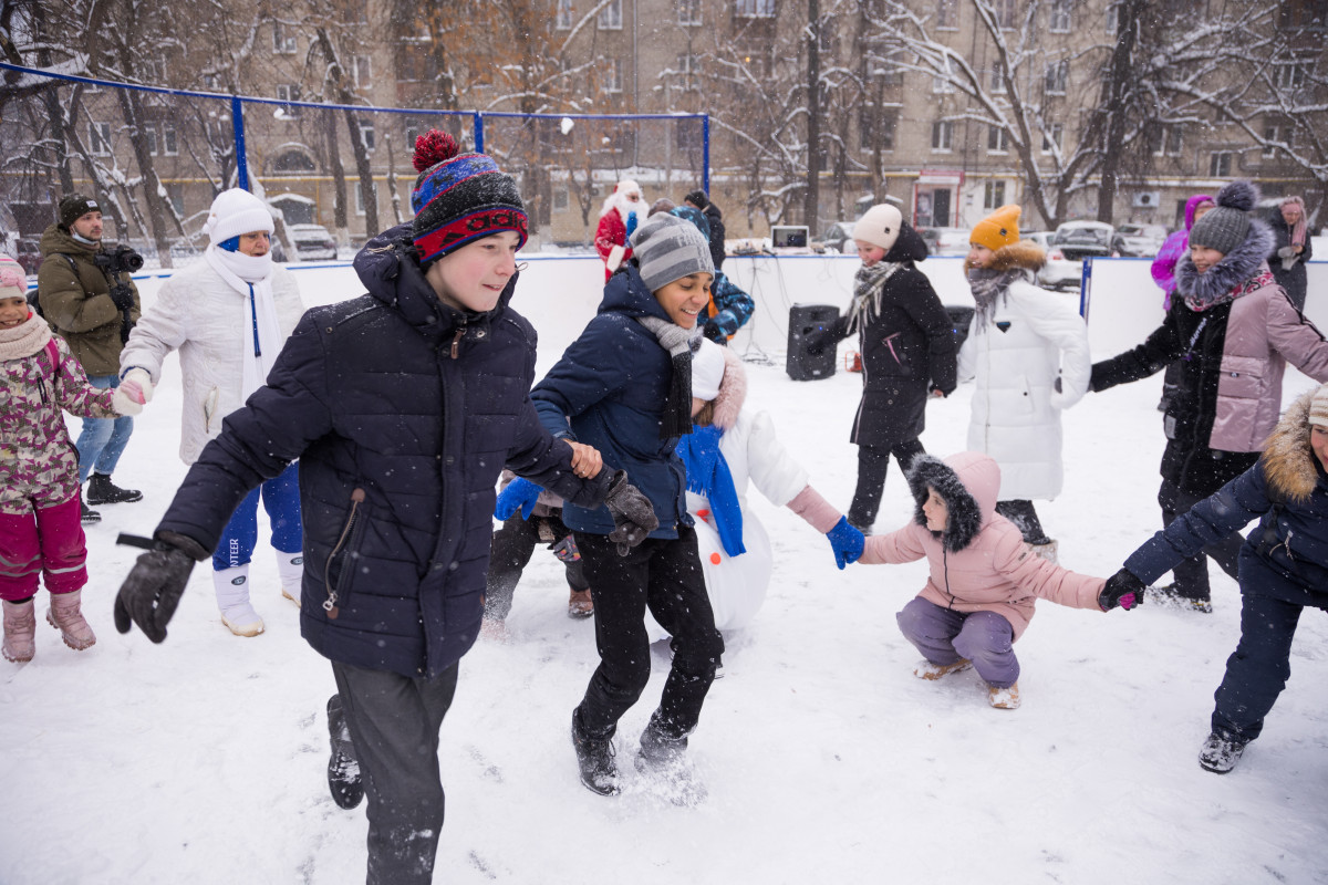 Для жителей Нижегородской области проходят новогодние праздники во дворах