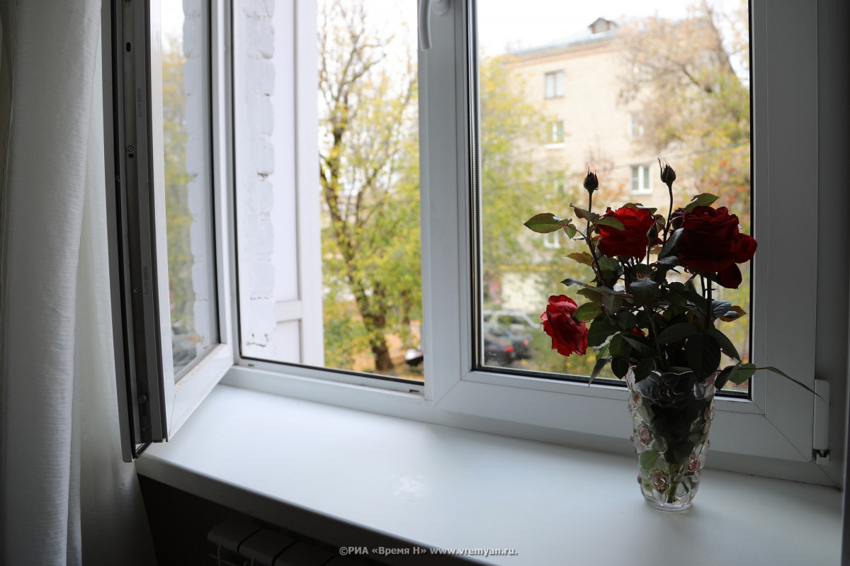 Женщина погибла, выпав из окна в ЖК «Анкудиновский парк»