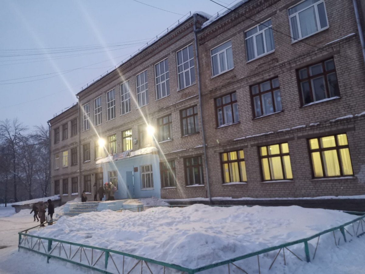Улучшено наружное освещение на территориях 15 школ и детсадов Автозаводского района