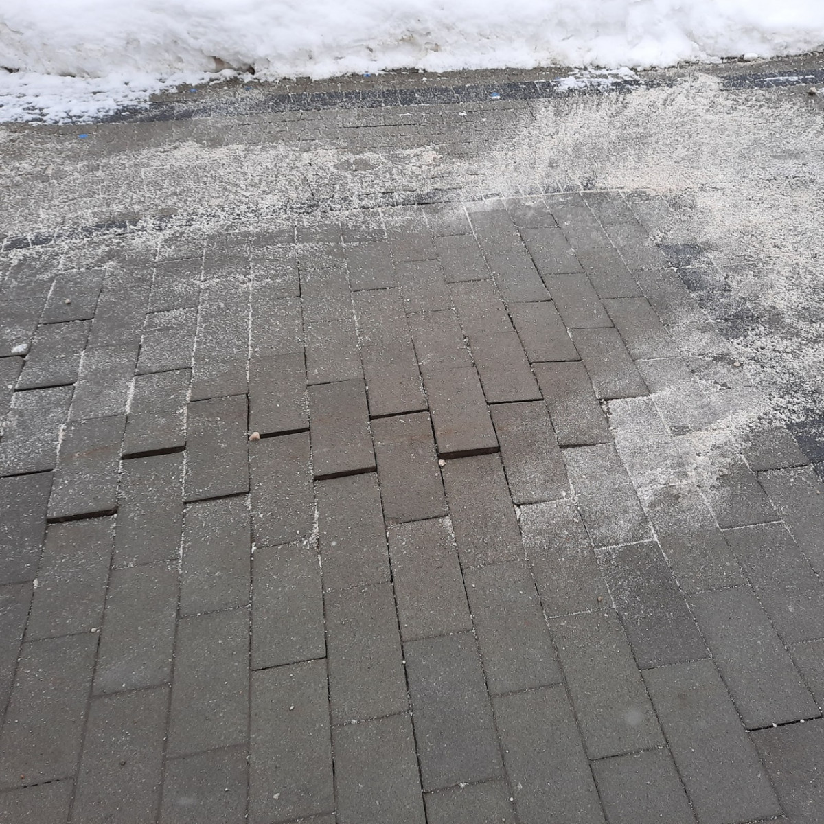 Плитку на площади Маркина в Нижнем Новгороде отремонтируют весной
