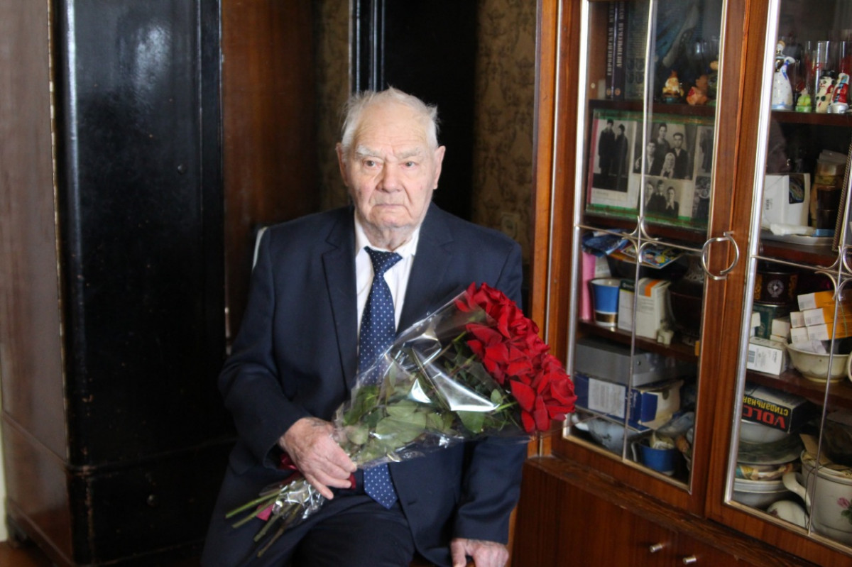 95-летний юбилей отметил в Нижнем Новгороде участник Великой Отечественной войны Николай Васильев