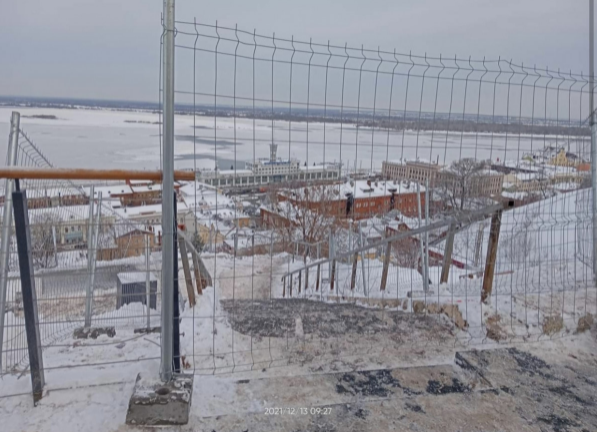 Готовность лестницы на набережной Федоровского составляет 50%