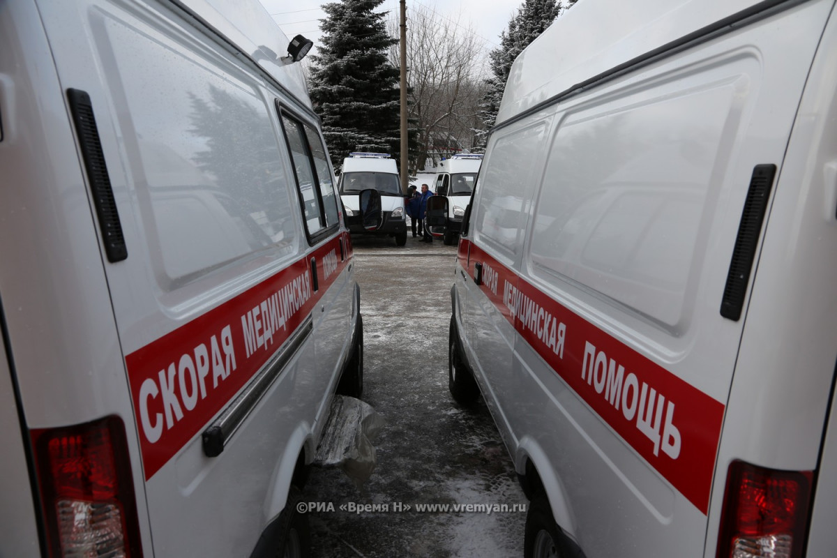 Два автомобиля скорой провалились в гараже Починковской ЦРБ