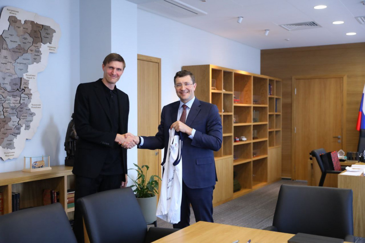 Глеб Никитин и президент Российской федерации баскетбола Андрей Кириленко провели рабочую встречу