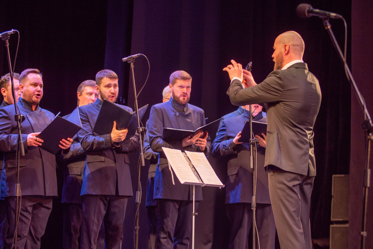 Программу «Театральных сезонов» в Выксе открыл хор Сретенского монастыря