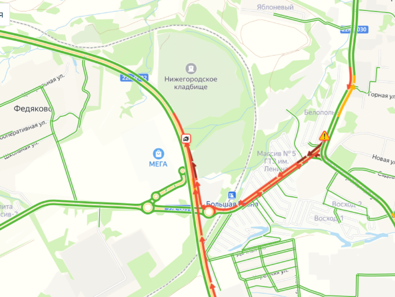 Пробка образовалась в Федяково на въезде в Нижний Новгород 3 мая