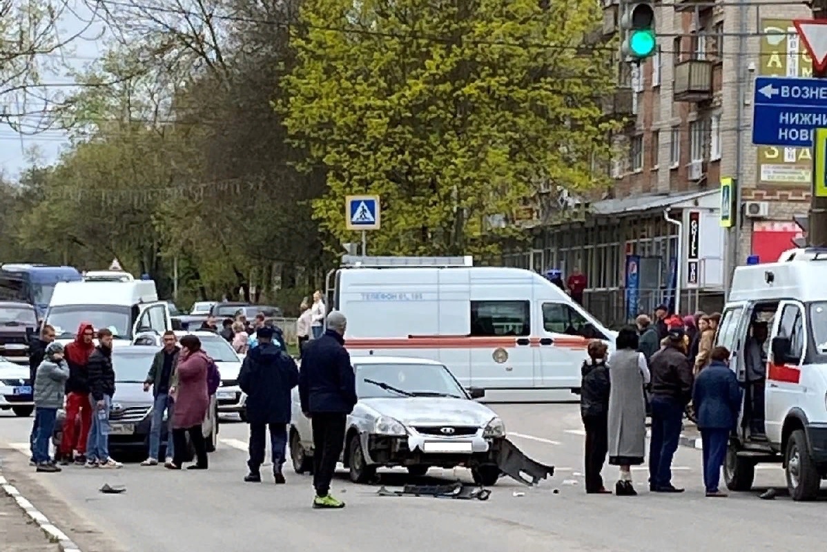 Опубликовано видео момента ДТП, в котором пострадали четверо детей в Выксе