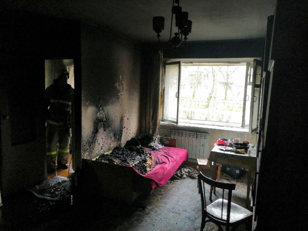 15 человек спасли из горящего дома в Дзержинске