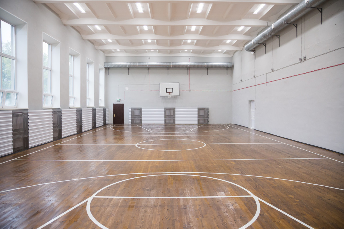 В девяти сельских школах Нижегородской области отремонтируют спортзалы