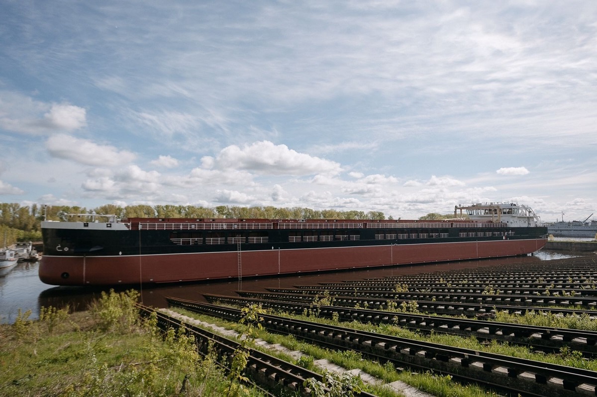 Нижегородский завод «Красное Сормово» спустил на воду очередной сухогруз