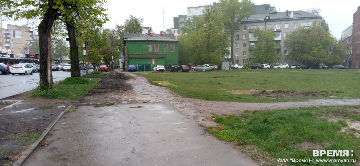 Строительство бизнес-центра на углу Белинского и Костина снова откладывается
