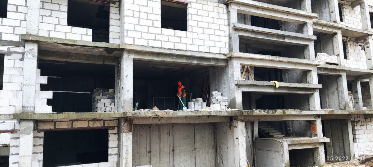 Демонтаж фасада завершается в нижегородском ЖК «Приокский»