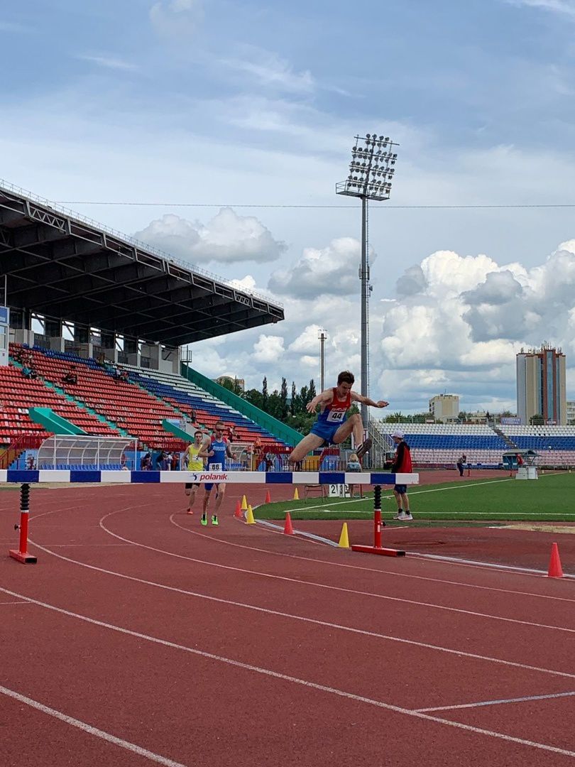 Нижегородец Владимир Самолюк установил новый рекорд России в беге с препятствиями
