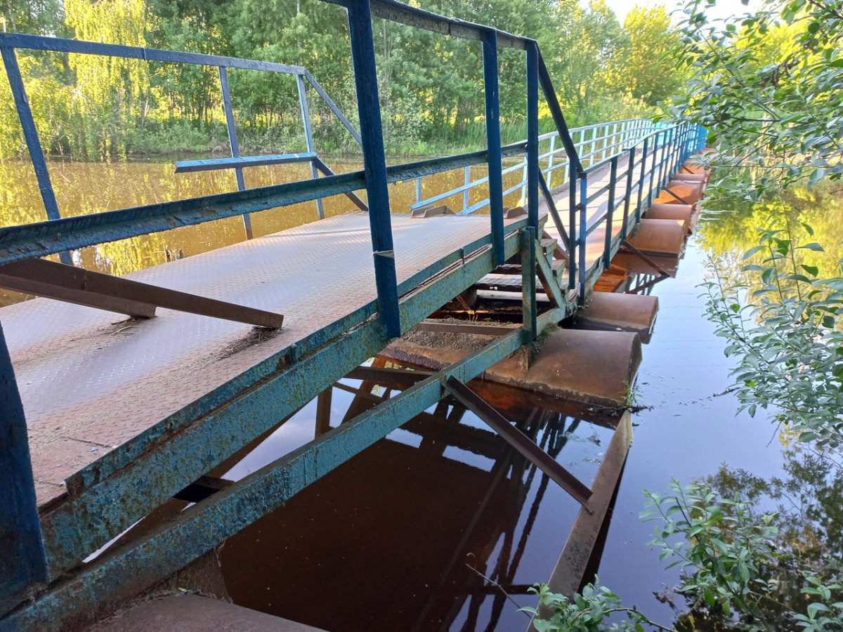 Нижегородцы пожаловались на состояние пешеходного моста в Ленинском районе