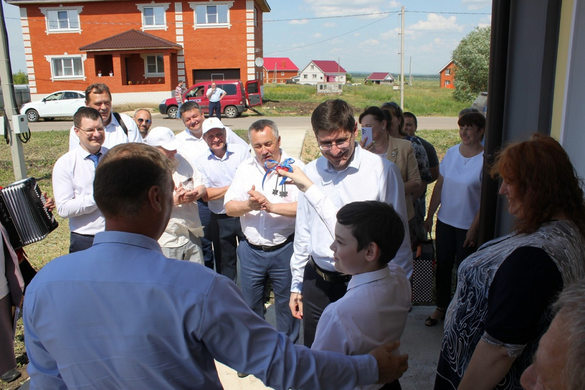 Три семьи в Большеболдинском районе переселились в новые дома по программе КРСТ