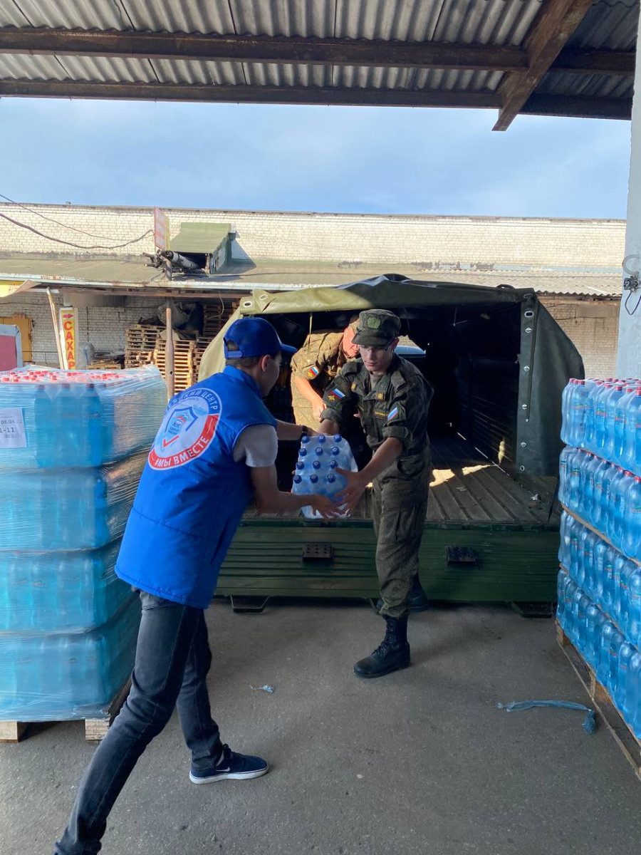Гуманитарный груз с бутилированной питьевой водой отправили из Нижнего Новгорода для детдома в ЛНР