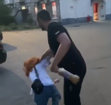 Толпа пьяных хулиганов напала на подростка в Нижнем Новгороде