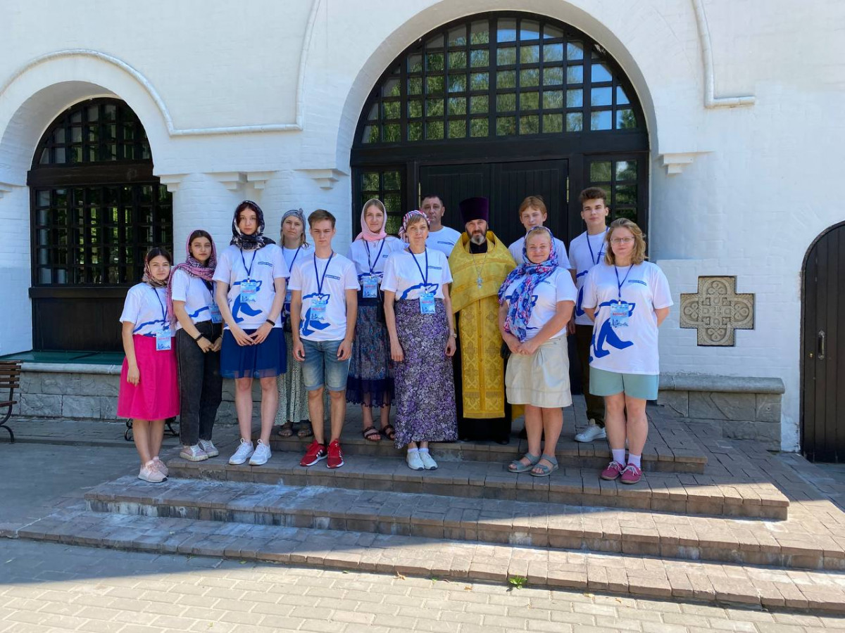Нижегородские волонтеры отправились в Дивеево для помощи паломникам