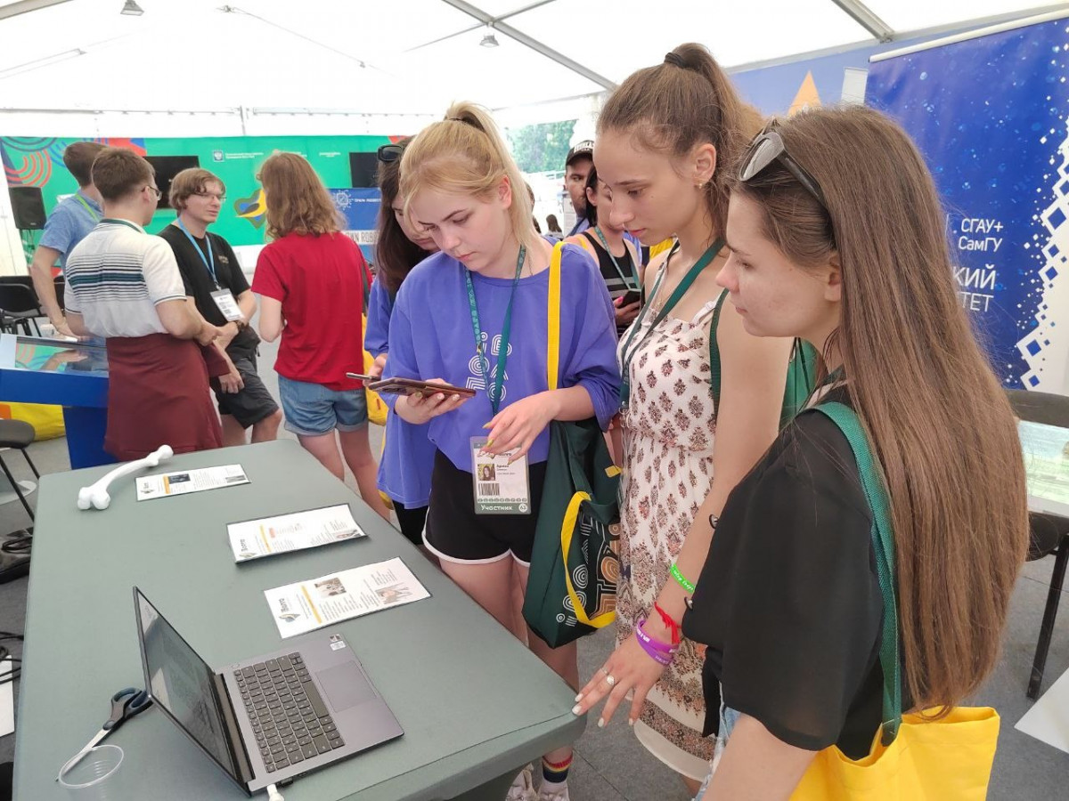 Нижегородский НОЦ представил три разработки участников центра на выставке научно-технического творчества молодежи