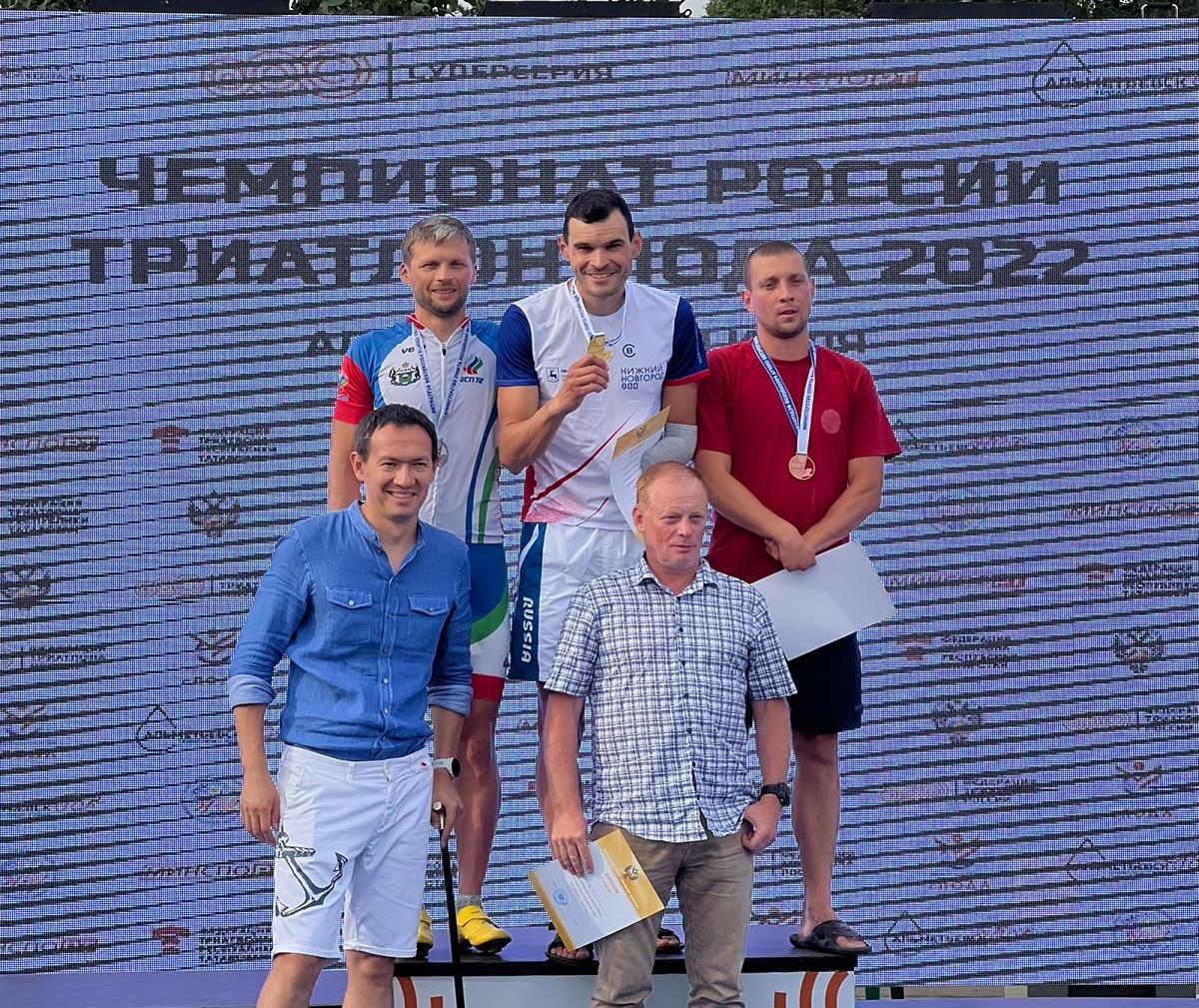 Александр Конышев снова победил в чемпионате России по паратриатлону