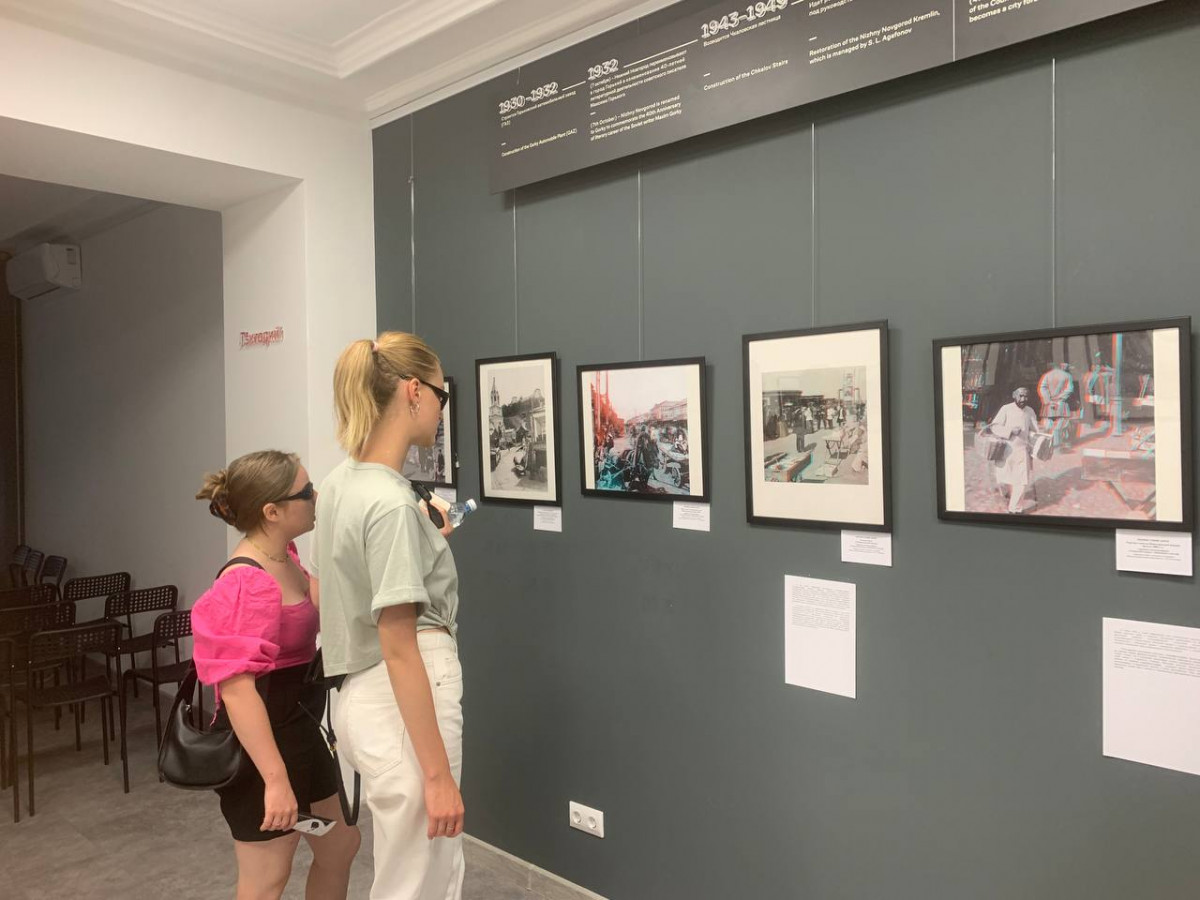В Русском музее фотографии открылась выставка анаглифных фотографий Нижегородской ярмарки рубежа XIX—XX вв.еков
