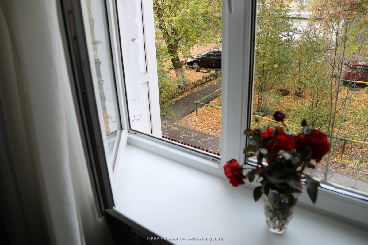 Женщина погибла, выпав из окна дома в Дзержинске