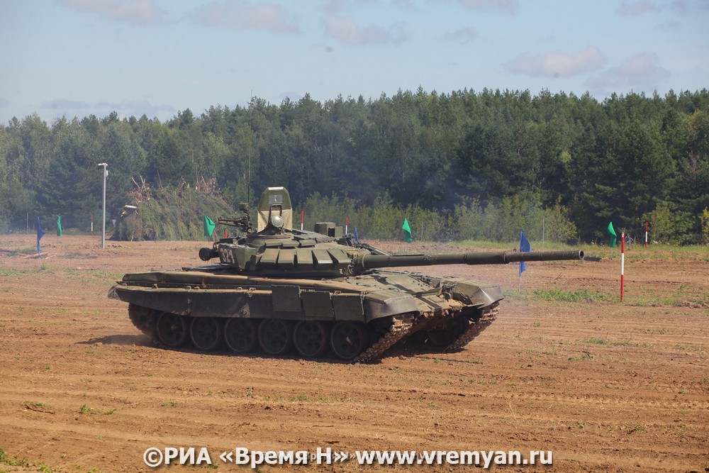 Десятки нижегородцев захотели вступить в танковый батальон имени Минина