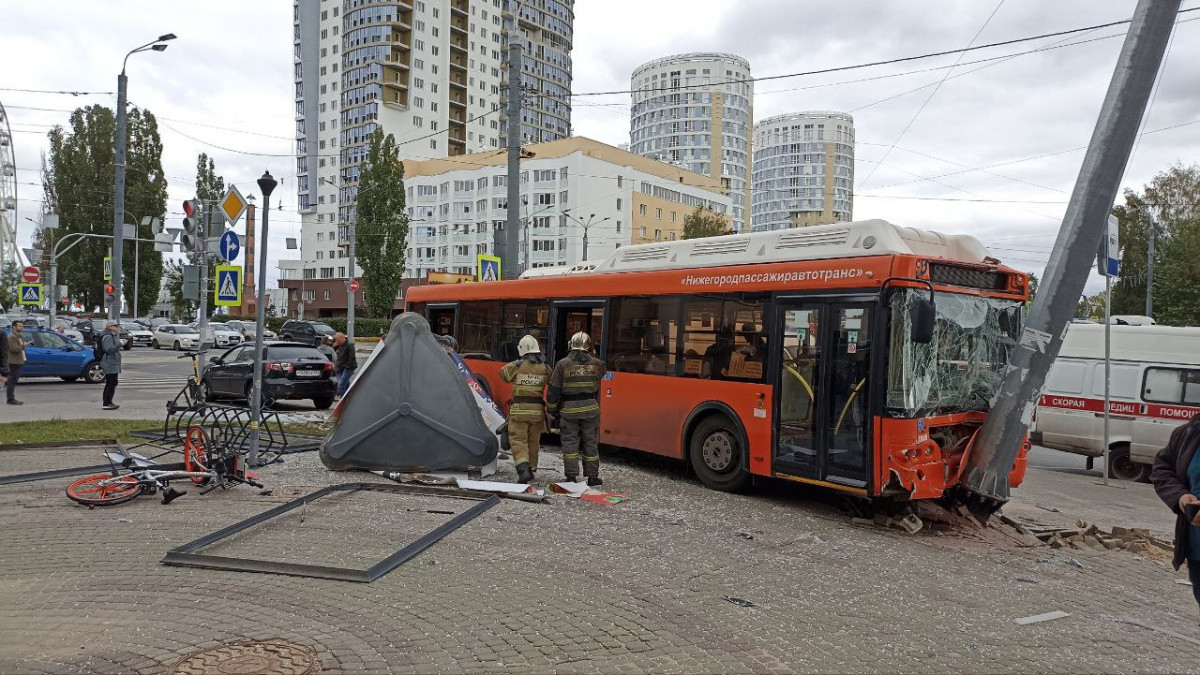Пять человек пострадали в ДТП с автобусом на площади Сенной в Нижнем Новгороде