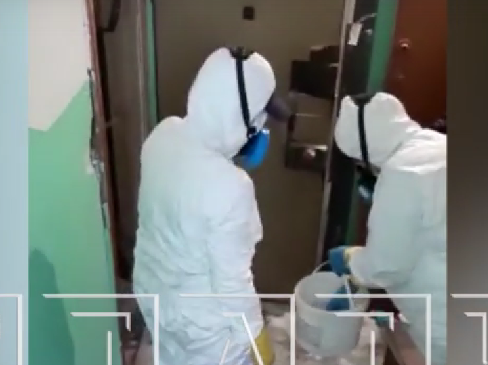 Тело умершего нижегородца пролежало в квартире две недели на горах мусора
