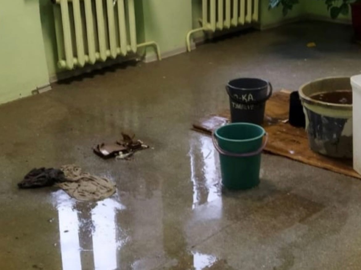 Кстовскую поликлинику затопило из-за дождей