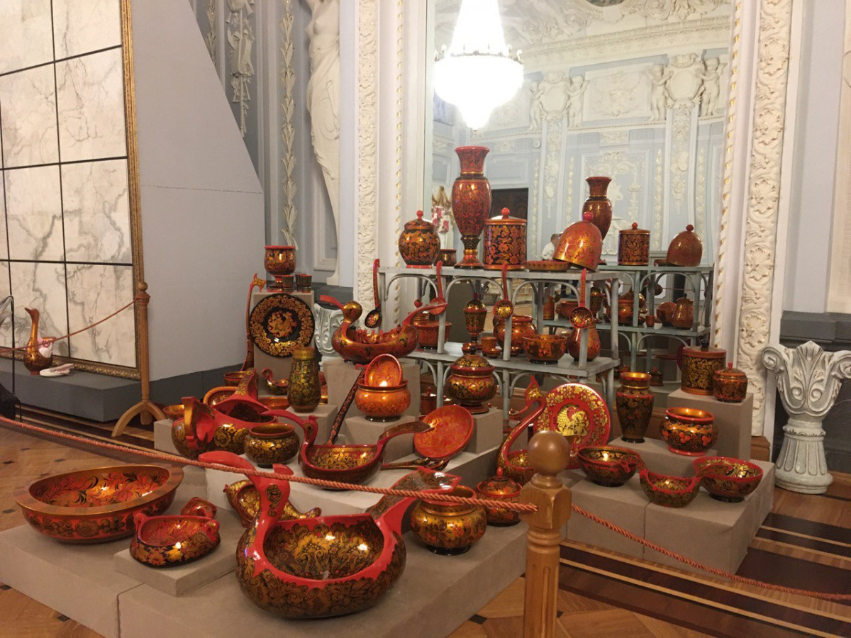 В Нижегородском музее-заповеднике открылась юбилейная выставка Надежды Лушиной