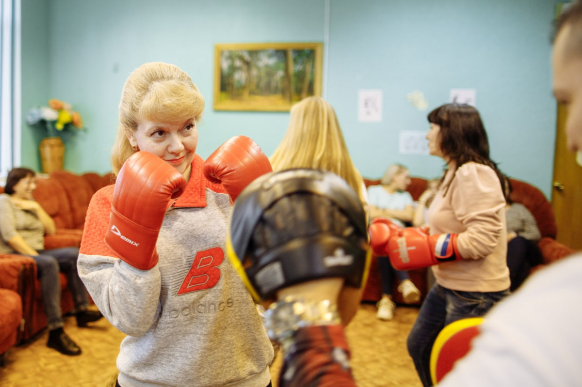 Нижегородских женщин учат снимать стресс с помощью бокса