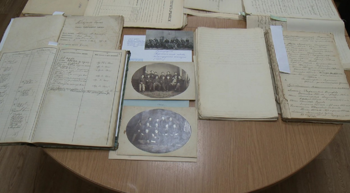 Нижегородские архивисты подготовили выставку, посвященную Дню учителя