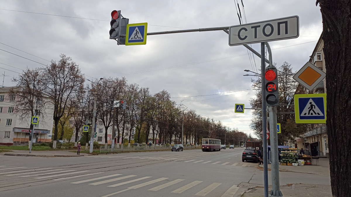 Светофоры установили на двух перекрестках на проспекте Кирова в Нижнем Новгорода