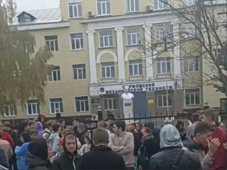 Нижегородские колледжи и вузы экстренно эвакуировали