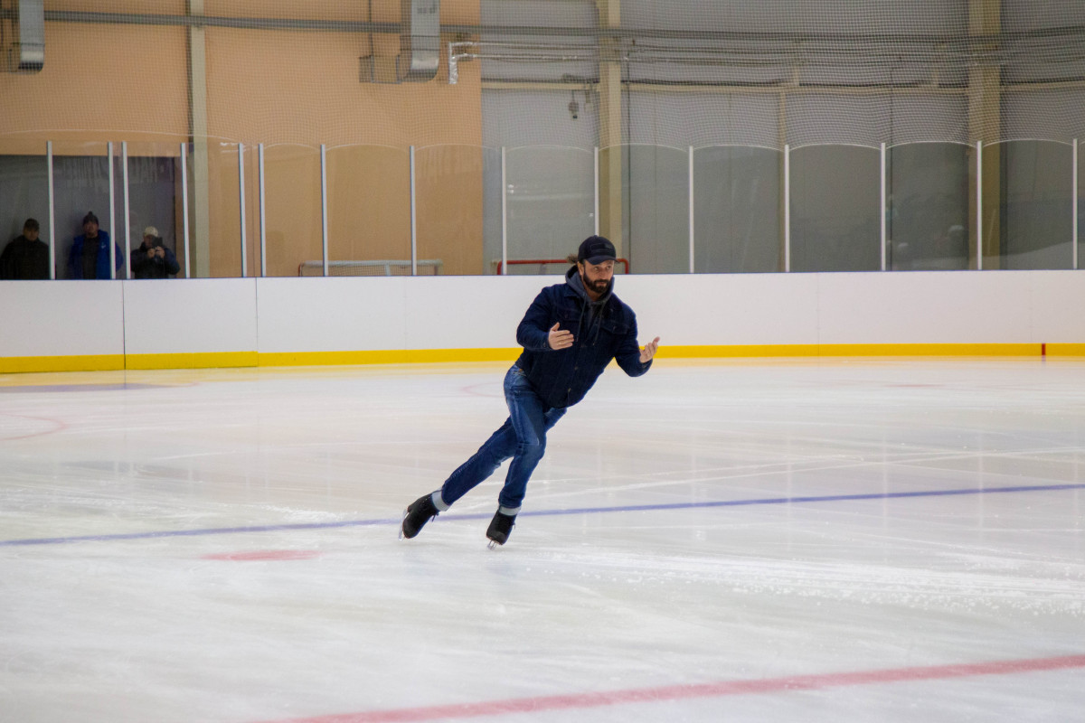 Илья Авербух посетил новый ледовый комплекс «Хохлома-арена» в Ковернине