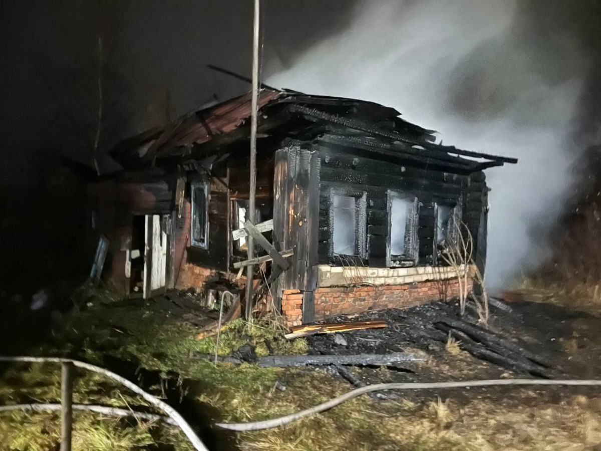 Мужчина погиб на пожаре в Сокольском округе