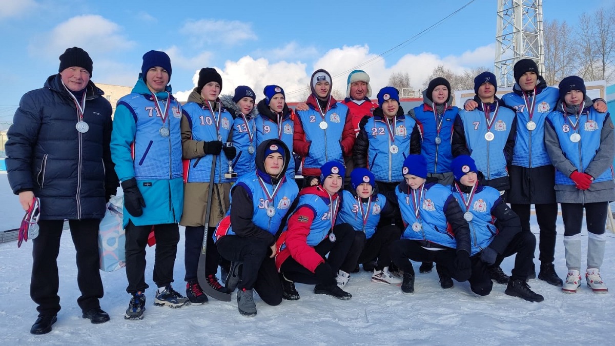 Команда «Нижегородец» завоевала «серебро» в турнире по хоккею с мячом памяти Максима Ишкельдина