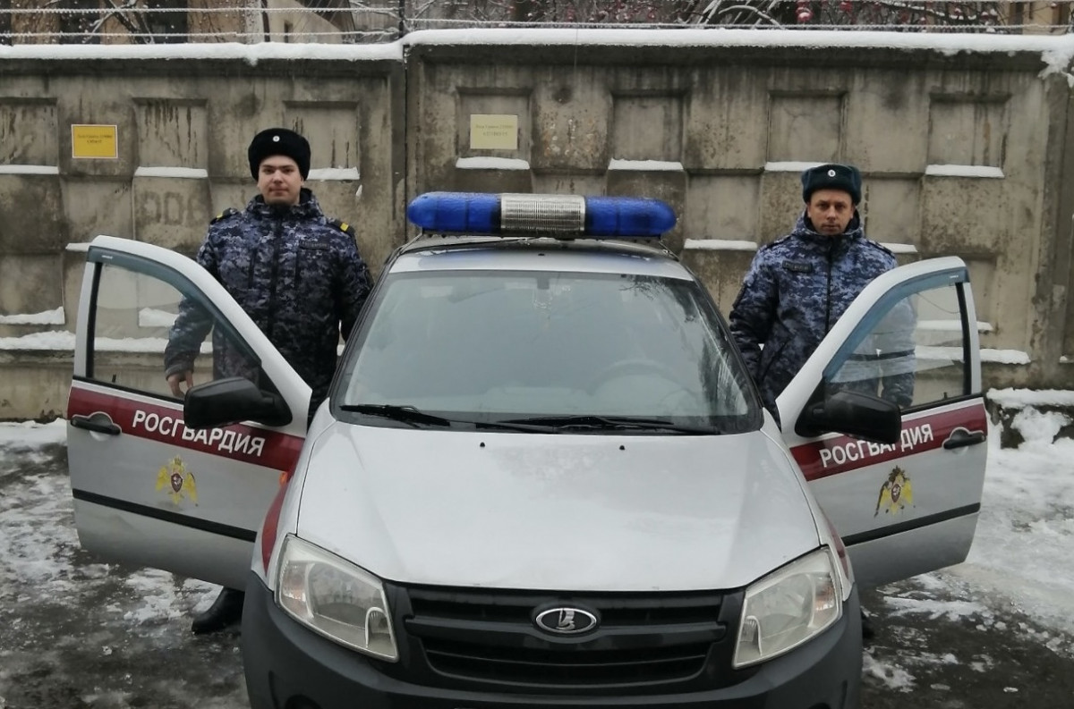 В здании Нижегородского облсуда задержали пенсионера с пистолетом