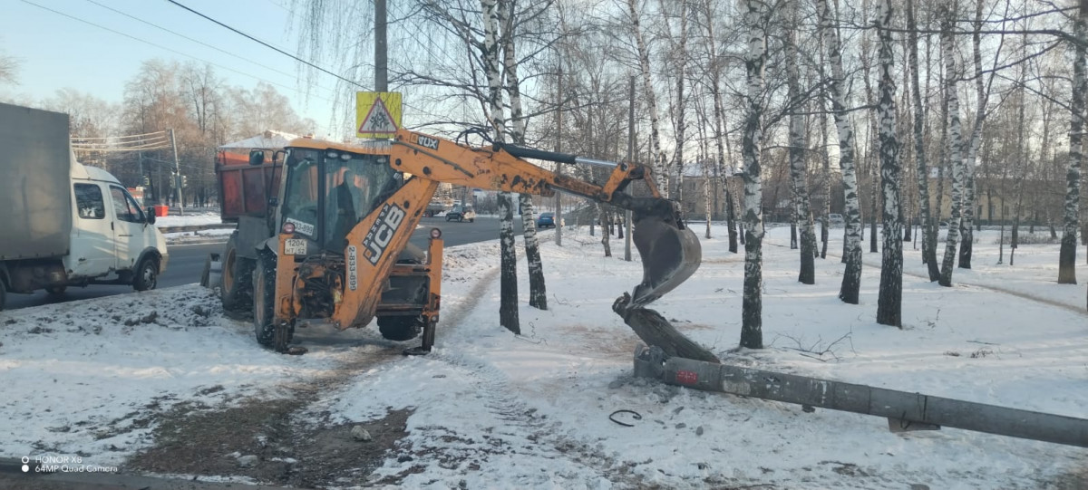 146 аварийных бесхозяйных опор освещения демонтируют в Автозаводском районе