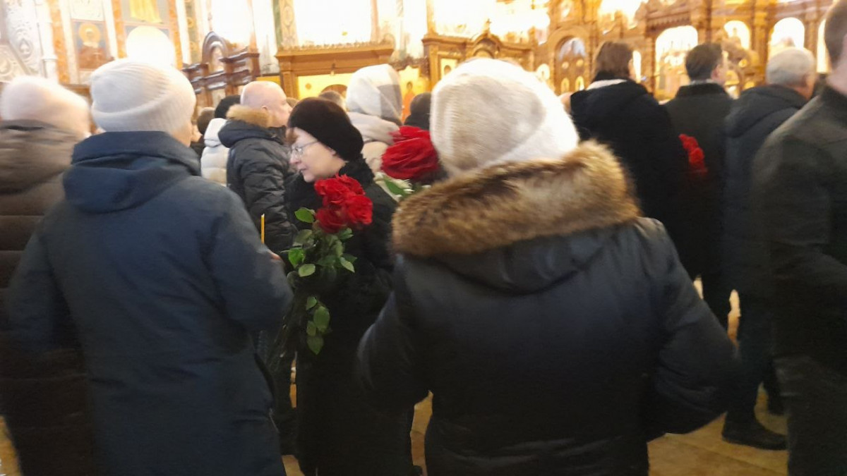 Тысячи нижегородцев пришли проститься с Александром Кузнецовым
