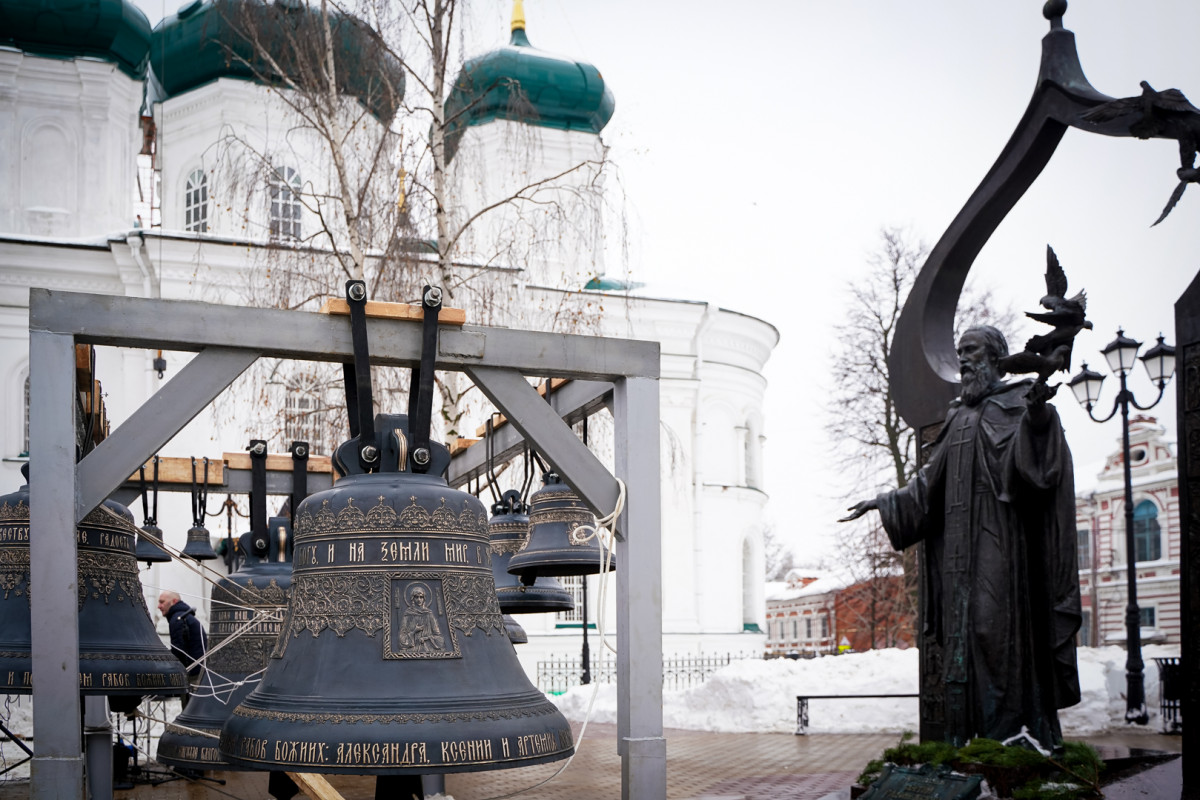 Колокола для храма в честь Вознесения Господня освятили в Нижнем Новгороде