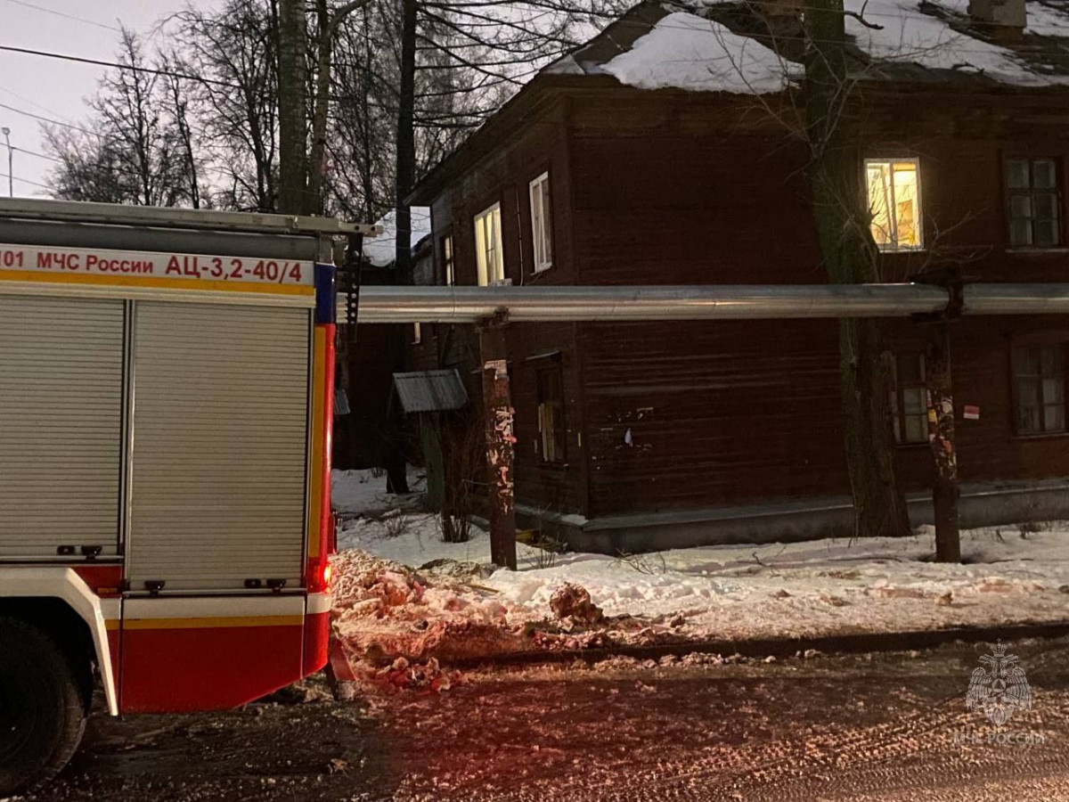 Мужчина погиб на пожаре в доме на улице Светлогорская в Нижнем Новгороде