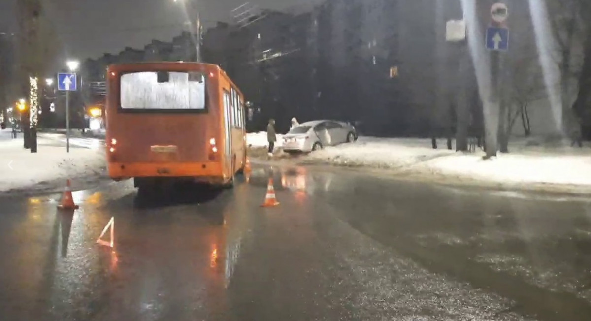 Один человек пострадал в ДТП с маршруткой в Нижнем Новгороде
