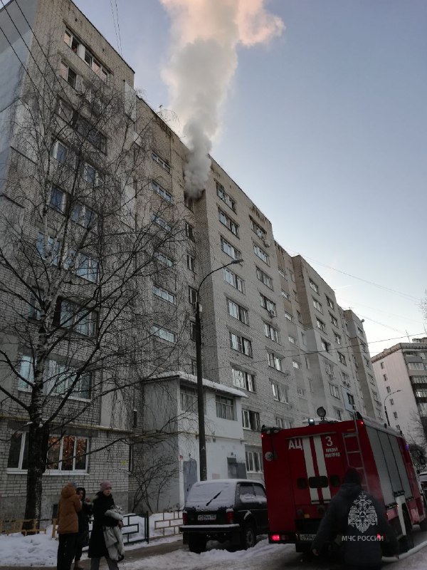 Более 30 человек эвакуировали в Нижнем Новгороде на пожаре по улице Усилова
