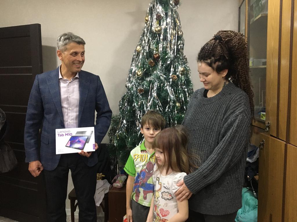 Юрий Балашов исполнил мечты двух юных нижегородцев в рамках акции «Елка желаний»