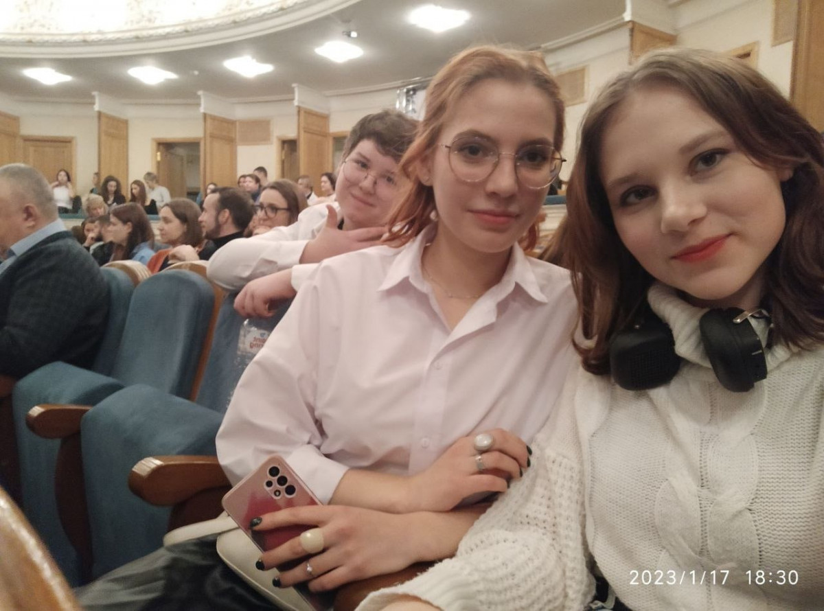 Финалисты регионального этапа фестиваля «Театральное Приволжье» побывали на экскурсии в Нижегородском драмтеатре