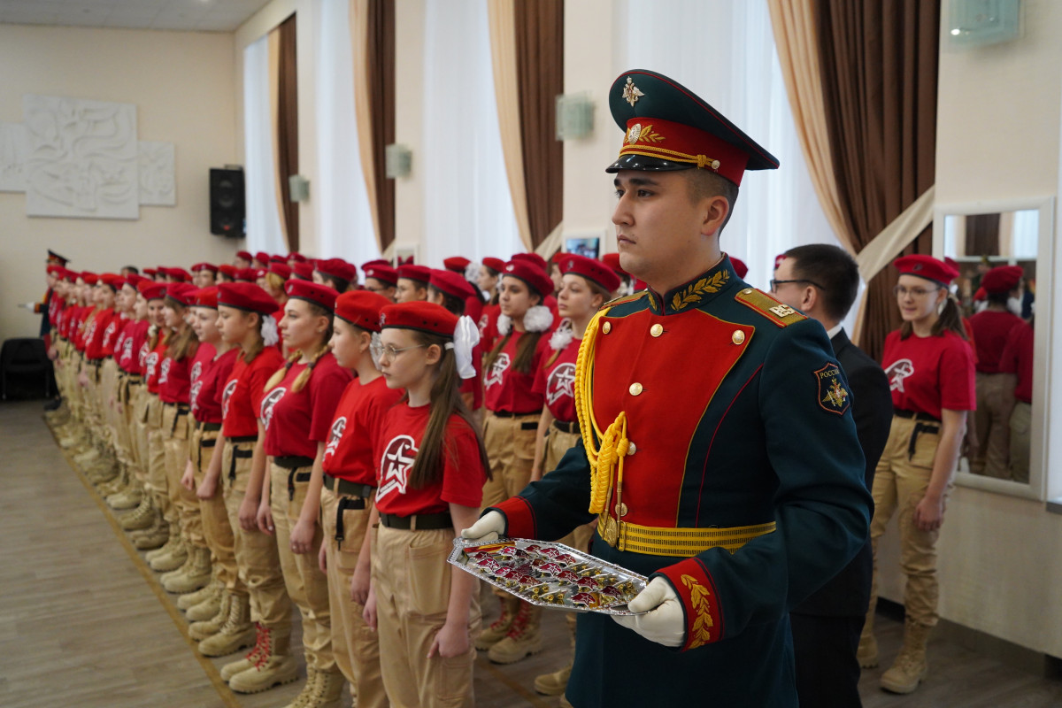 Более 60 юных дзержинцев вступили в ряды «Юнармии»