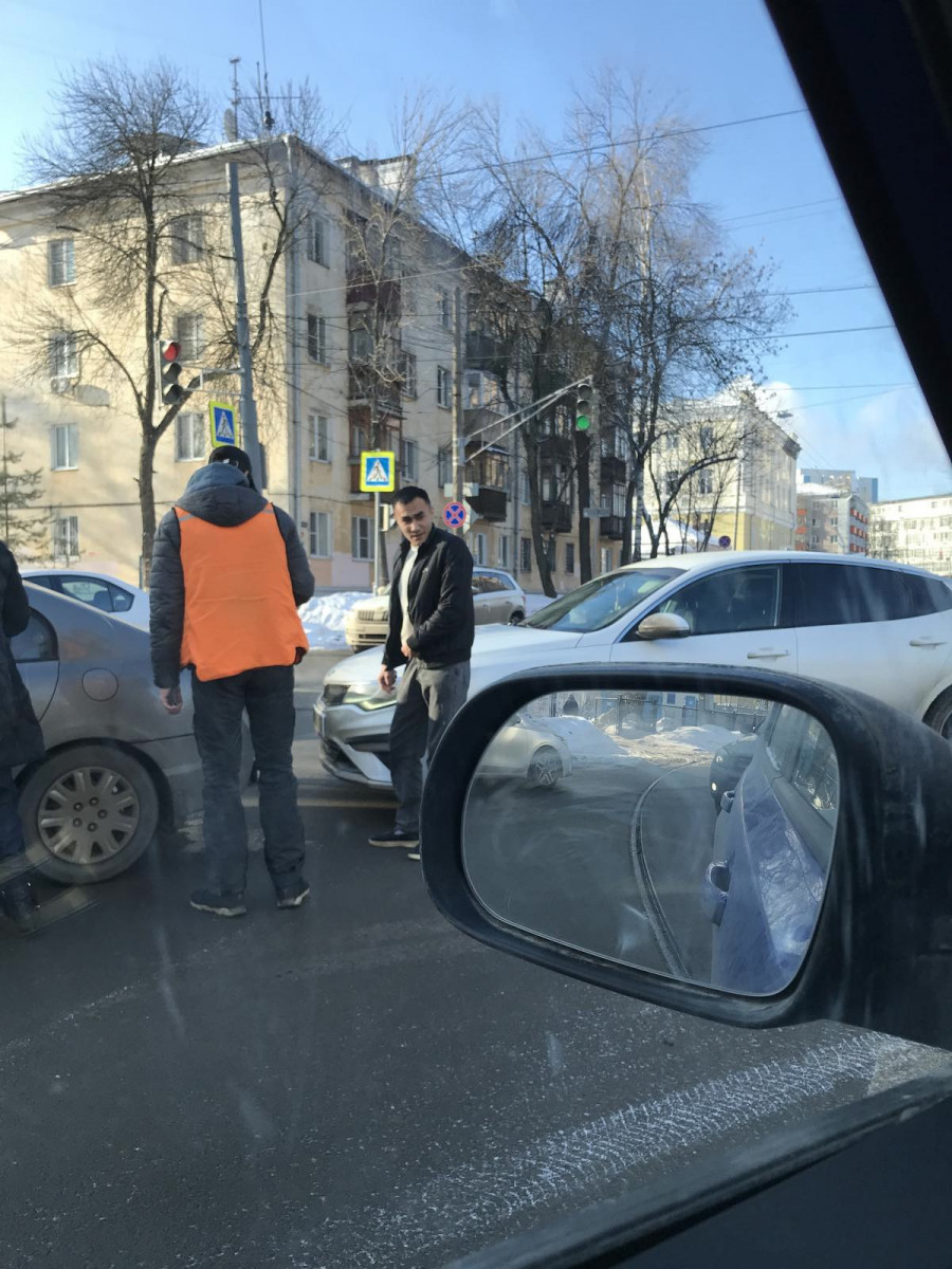 Движение трамваев парализовано из-за ДТП в центре Нижнего Новгорода
